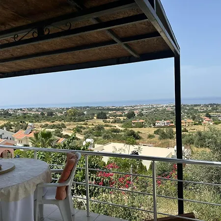 Perfect Holiday - Fully Furnished With Pool And Close To Sea *