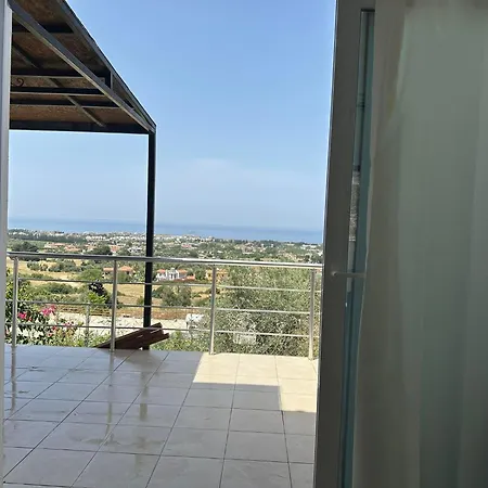 Perfect Holiday - Fully Furnished With Pool And Close To Sea *